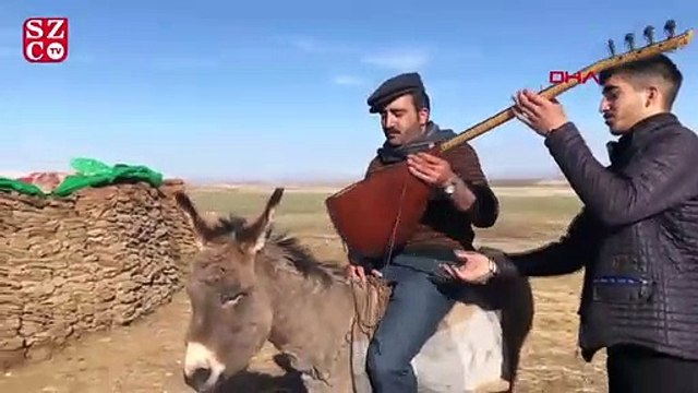 Koronavirüs türküsüne eşek üzerinde klip çeken ozan Arif Gülcani, zor anlar yaşadı
