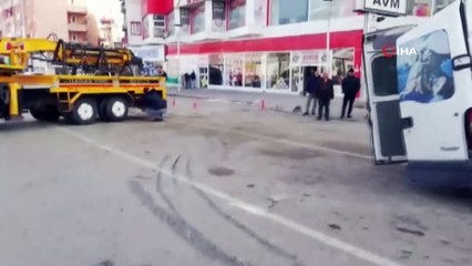 Erzurum’da 5 kişinin yaralandığı feci kaza kameralara yansıdı