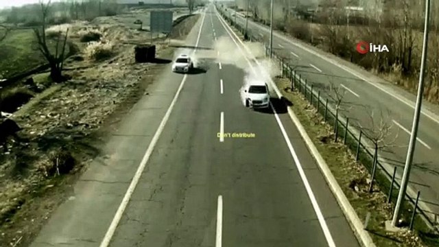Elazığ ve Bingöl’de trafik kazaları kameraya yansıdı