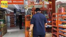 ◤行动管制◢ 一哥突击便利店  证实面包很缺货