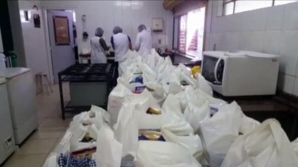 Colégio Estadual Profª Júlia Wanderley faz entrega de cestas básicas