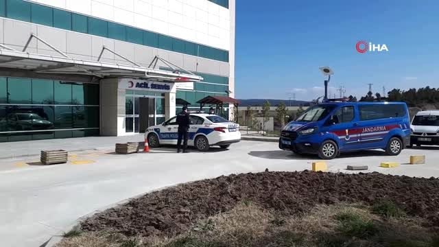 Jandarma ve polis sağlık çalışanlarını selamladı, sağlık personeli alkışladı