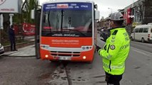 Polis otobüs ve minibüs sürücülerine göz açtırmıyor