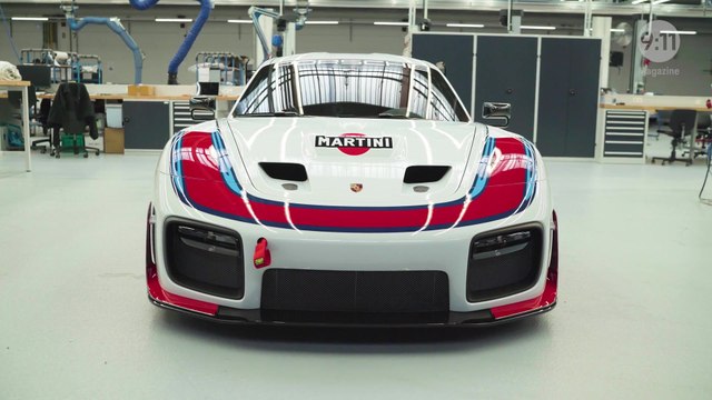 Insights into the development of the super sportscar Porsche 935