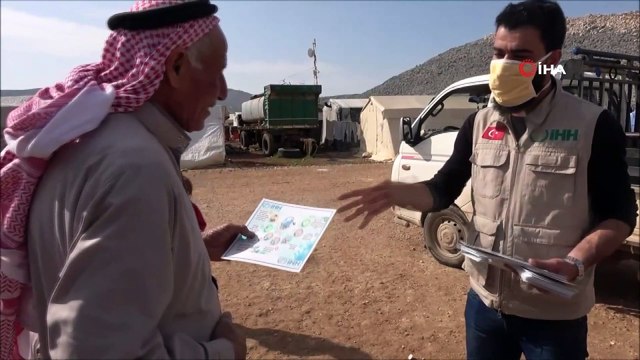 -Suriye’de korona virüse karşı bilgilendirme çalışması- İHH İnsani Yardım Vakfı'na bağlı ekipler, Suriye içinde maske, sabun, şampuan, kolonya, deterjan ve çamaşır suyu gibi malzemelerin bulunduğu hijyen kitleri dağıtmaya başladı