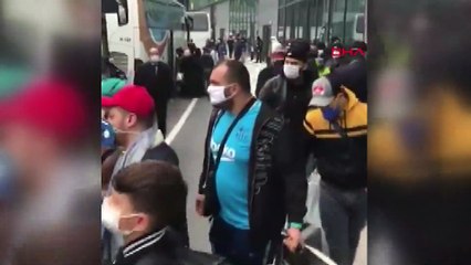 Günlerdir İstanbul Havalimanı'nda bekletiliyorlardı!  Karabük'e gönderildiler...