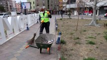 IĞDIR BELEDİYESİ YOLLARI SABUNLU SUYLA DEZENFEKTE EDİYOR