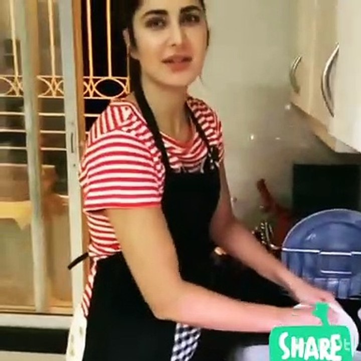 Katrina Kaif during lockdown washing plates