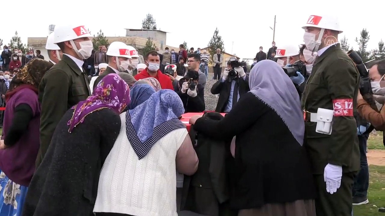 Irak'ta şehit olan Piyade Uzman Çavuş İsmail Karataş son yolculuğuna uğurlandı - ŞANLIURFA