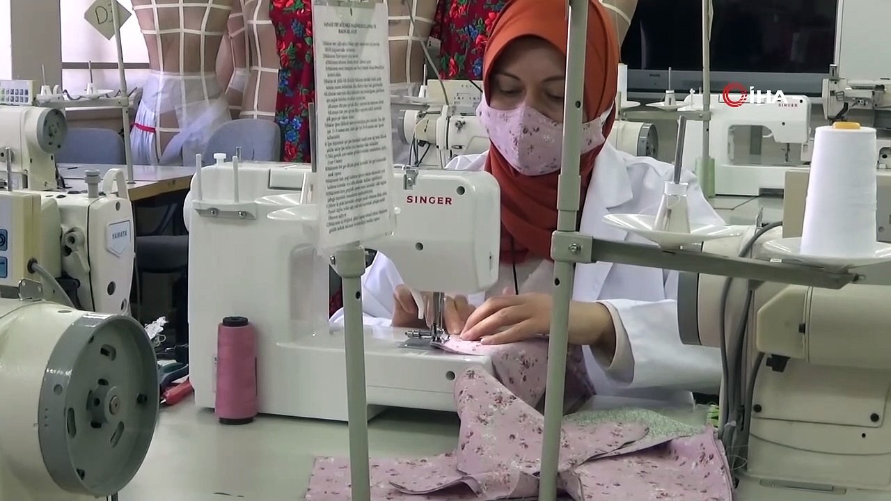 Bartın’da meslek lisesinde 'Cerrahi maske' üretimine başlandı