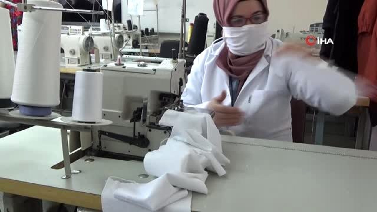 Bartın'da meslek lisesinde 'Cerrahi maske' üretimine başlandı