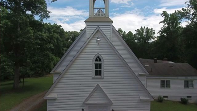 Kentucky Governor Asks State’s Churches to Ring Their Bells Every Day for Those Feeling Alone