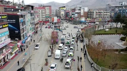 Cadde ve sokaklar 17 araçla dezenfekte edildi