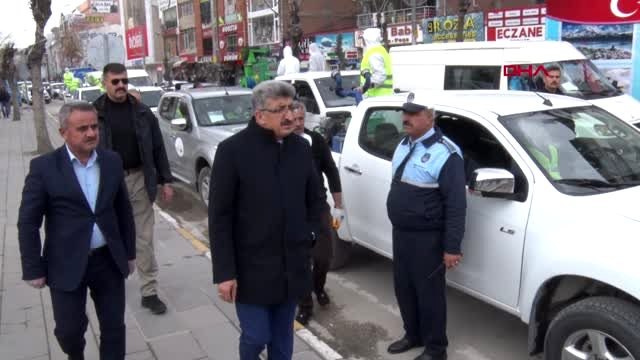Van Büyükşehir Belediyesi'nden 17 araçlık dezenfeksiyon filosu