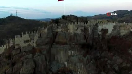 Şuhutlu 2 öğretmenden "Evde Kal" çağrısına klipli destek