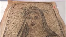 Milyonluk tarihi eser operasyonu...Bin 300 yıllık olduğu tespit edilen kadın figürlü mozaik ele...