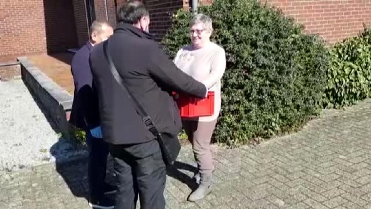 Uluslararası Demokratlar Birliğinden "Kovid-19 nedeniyle dışarı çıkamayanlara" yardım