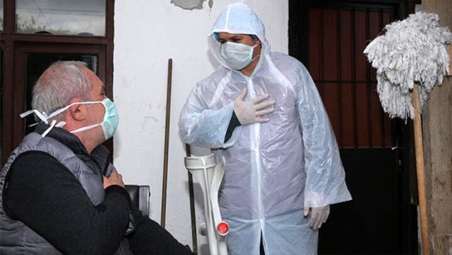 Bakanlık, yaşlı vatandaşların koronavirüsten korunması için 19 maddelik öneri listesi paylaştı