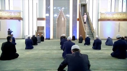 Beştepe Millet Camisi'nde koronavirüs önlemli cuma namazı kılındı