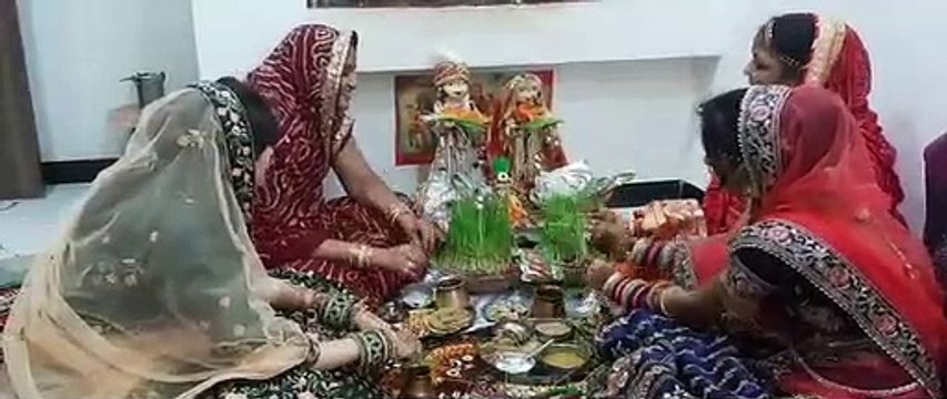 gangaur उल्लास से मनाई गणगौर तीज, घरों में ही रस्म अदायगी