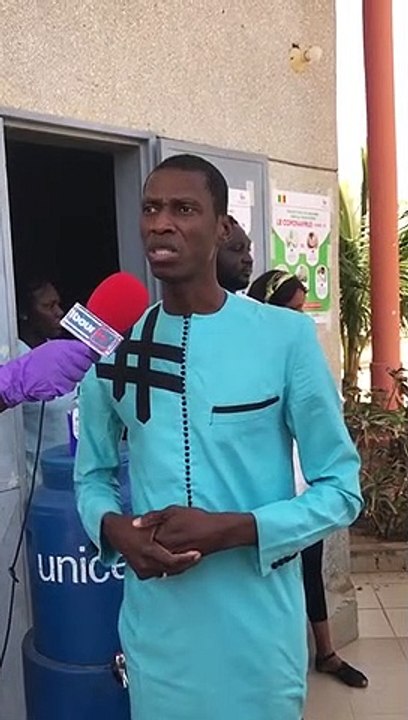 don de Moussa Konaté au district sanitaire de mbour