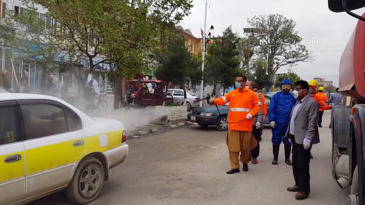 Afganistan'da Kovid-19'a karşı önlemler arttırı...