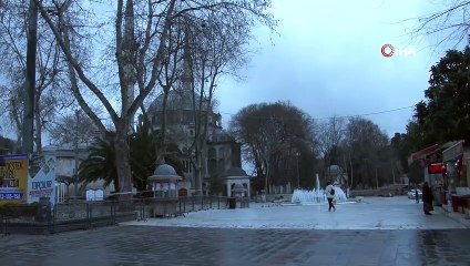 Tarihi Eyüpsultan Camii’nden dua yükseldi