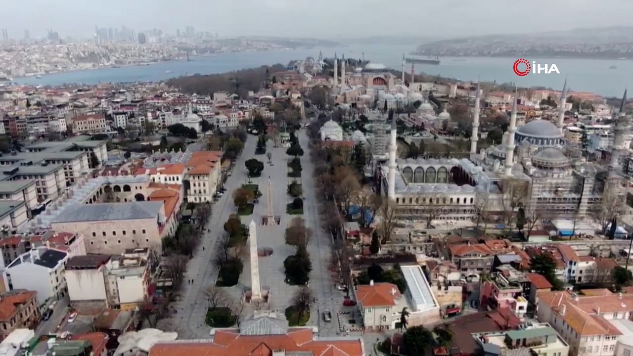 Sultanahmet Camii'ndeki sakinlik havadan görüntülendi