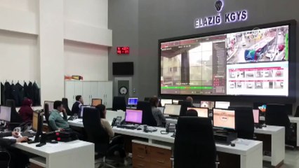 Elazığlı yaşlılardan 'Evde hayat var' çağrısına klipli destek