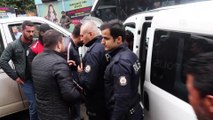 Trafik kazasında ikisi polis 3 kişi yaralandı - ADANA