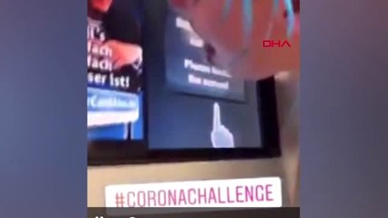 Alman rapçi sokaktaki objeleri yaladı, gözaltına alındı