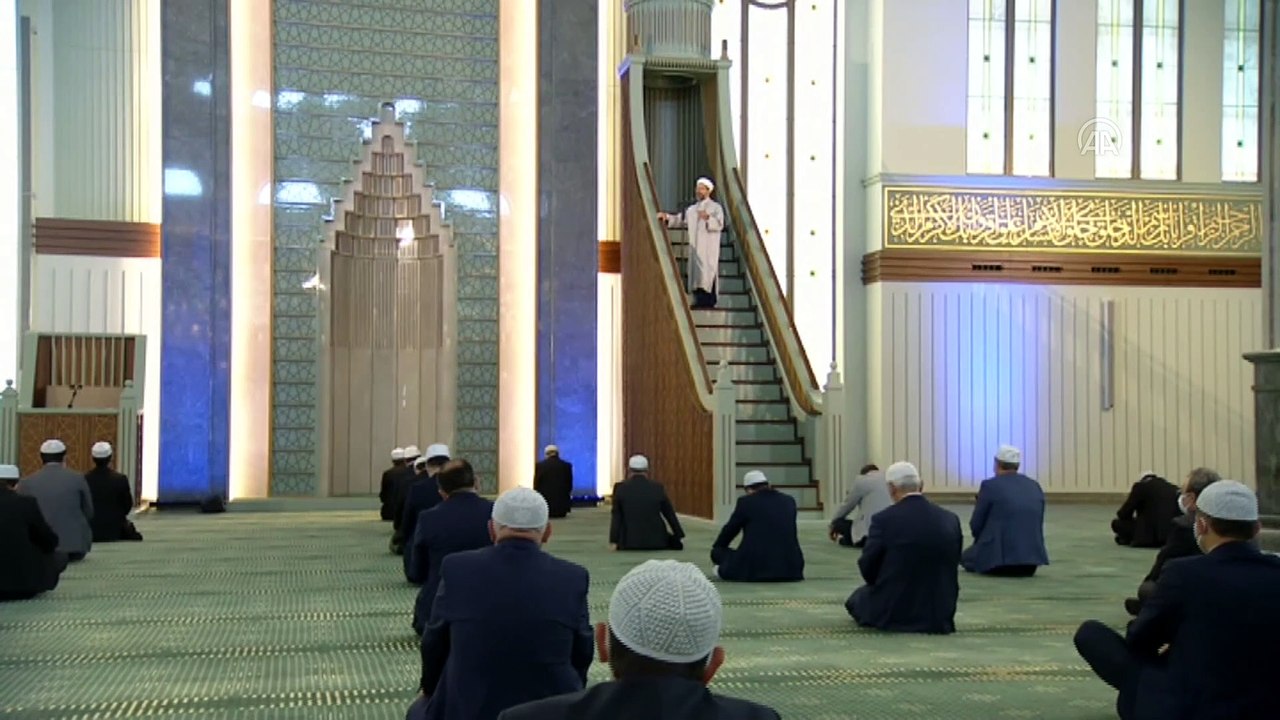 Beştepe Millet Camisi'nde az sayıda katılımla cuma namazı kılındı (4) - ANKARA