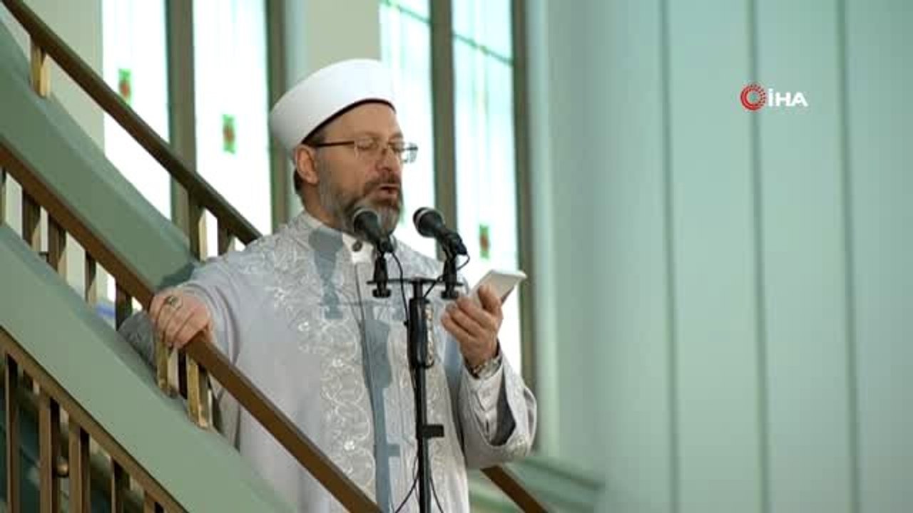 Diyanet İşleri Başkanı Erbaş Millet Camii'nde hutbe irad etti