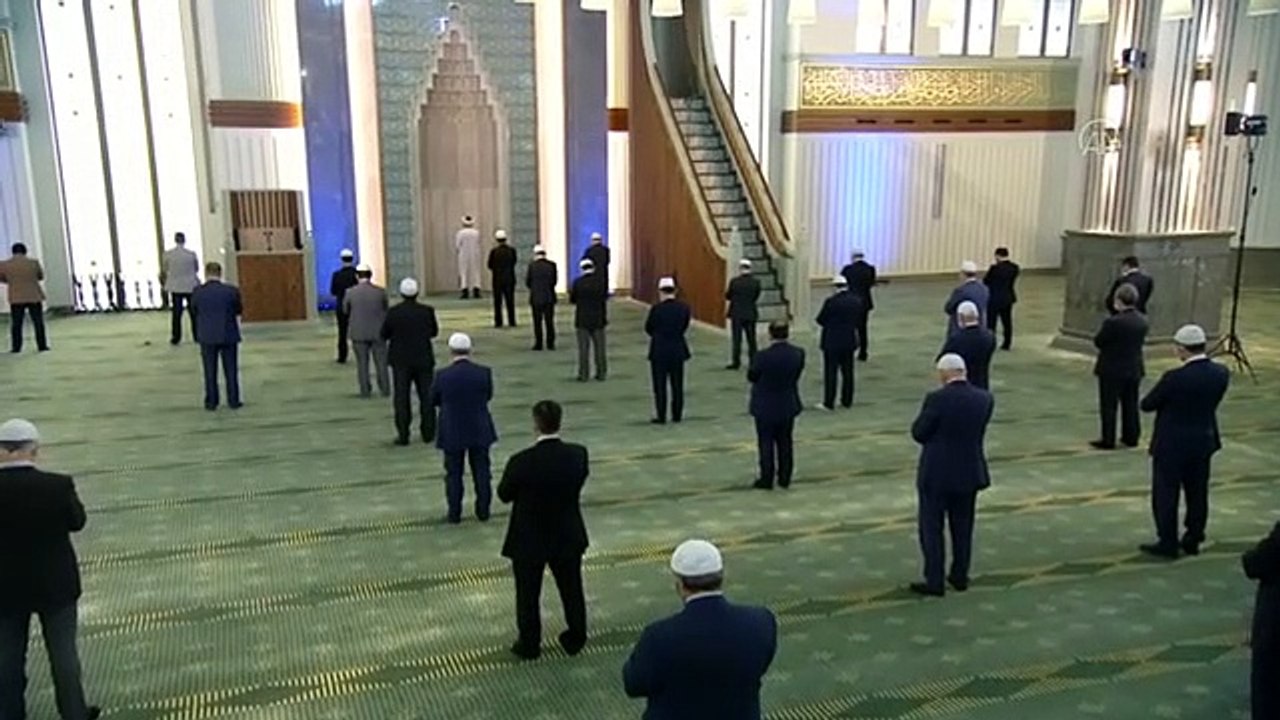 Beştepe Millet Camisi'nde cuma namazı kılındı