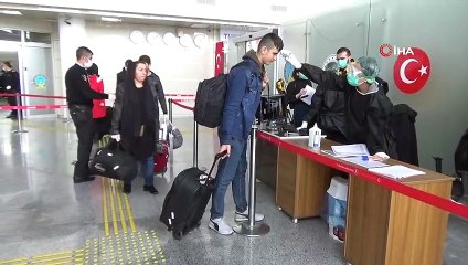Havayoluyla kente gelenler sağlık kontrolünden geçiriyor
