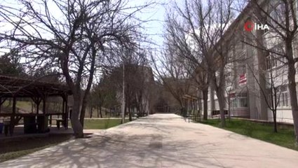 Rektörden tebessüm ettiren "Bende özledim" klibi