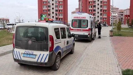 Annesi tarafından kanepede ölü bulundu