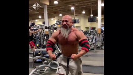 Treino Intenso de Nhon Ly  (Master Roshi ) MESTRE KAME DA VIDA REAL