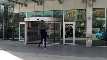 Evlerinden çıkamayan ihtiyaç sahibi vatandaşlara ücretsiz yemek