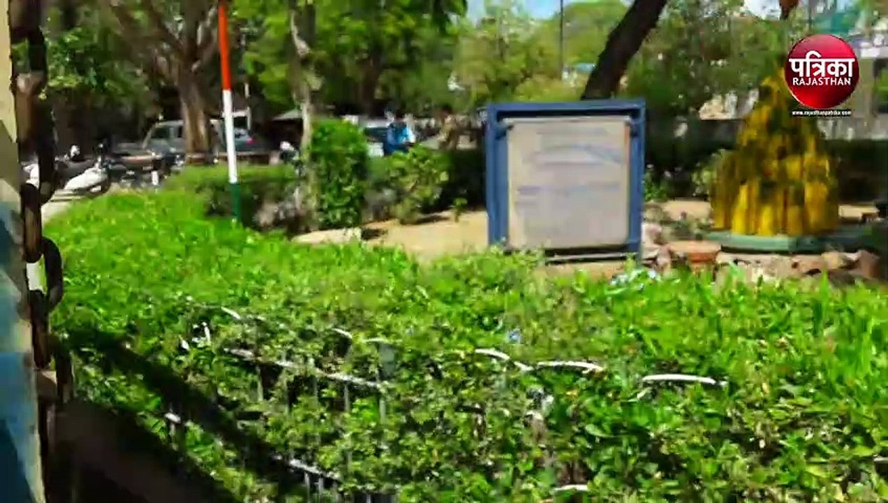 VIDEO : यहां वाहनों से घर-घर तक पहुंचाई खाद्य सामग्री