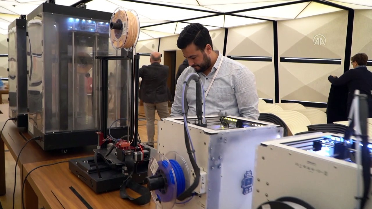 Rumeli Türkleri Kültür ve Dayanışma Derneğinden sağlıkçılar için siperlik üretimine destek - İSTANBUL