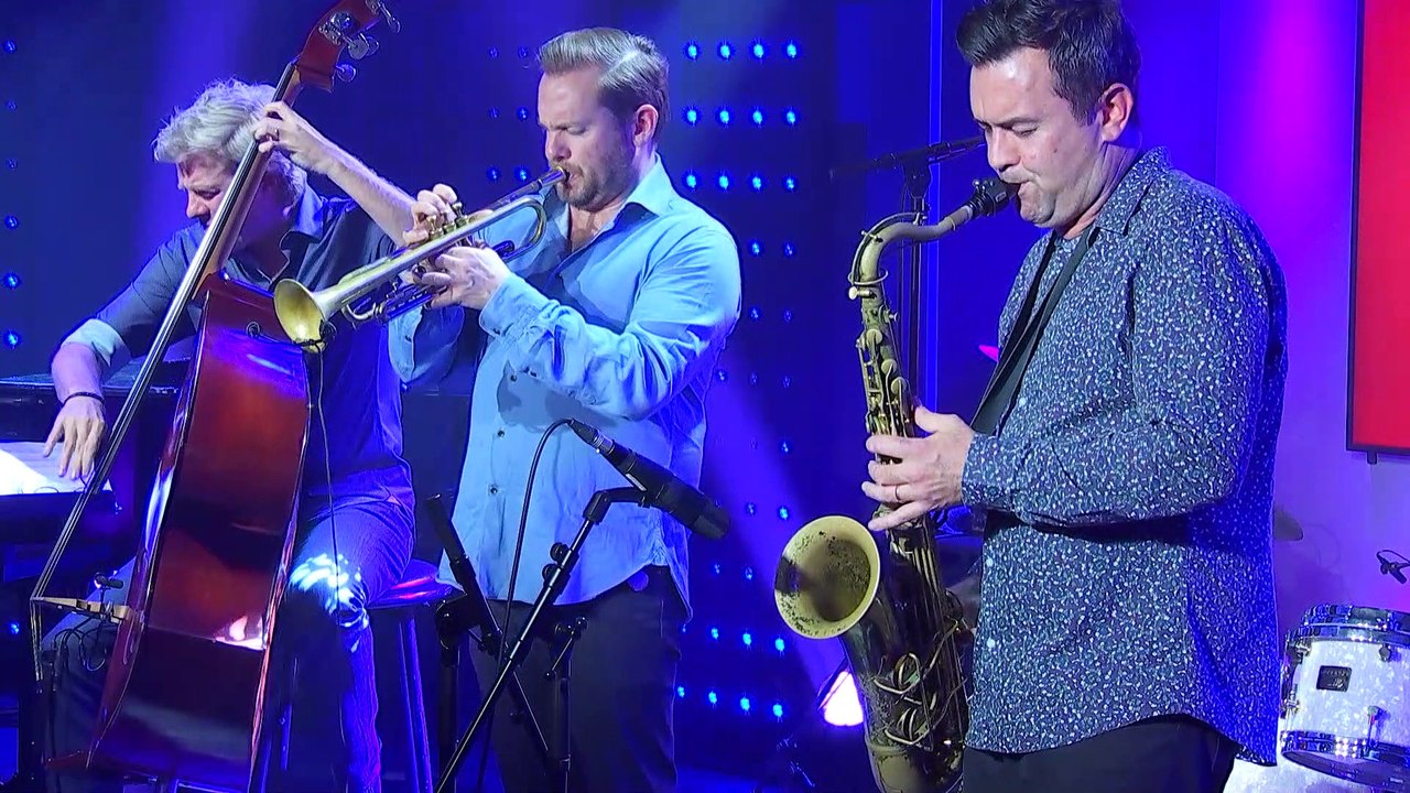 Kyle Eastwood - The Pink Panther (Live) - RTL Live