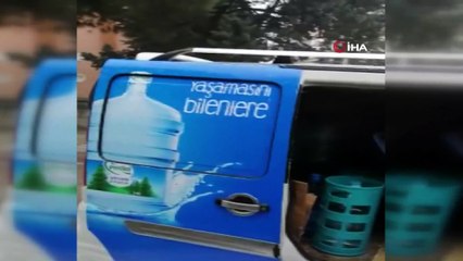 Seyir halindeki ticari araç alev aldı