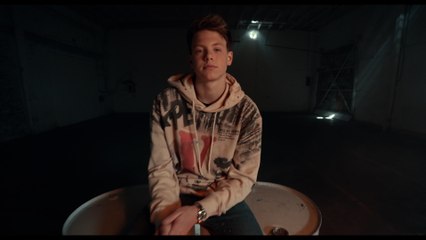 Carson Lueders - No Caption