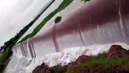 Barragem de Pilões sangra em São João do Rio do Peixe