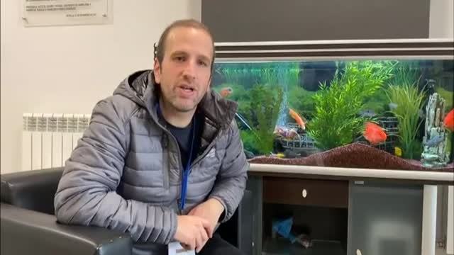 Trabajadoras de una residencia de ancianos se encierran con ellos para acompañarles en el confinamiento