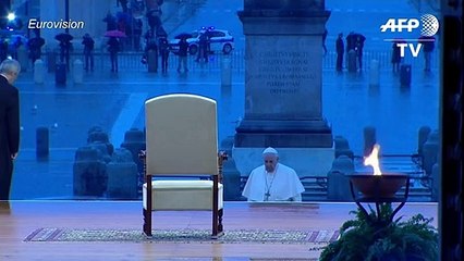 El papa insta al mundo a "remar juntos" contra la pandemia de coronavirus