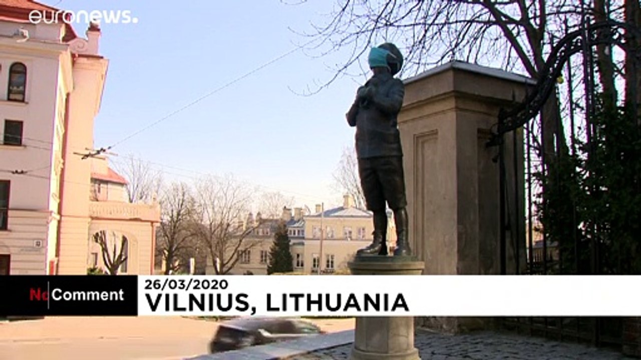 Litauen: Auch Standbilder mit Maske