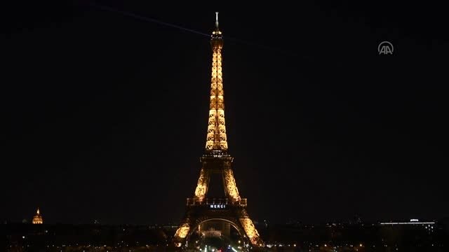 Eyfel Kulesi'nden koronavirüsle mücadelede destek mesajları