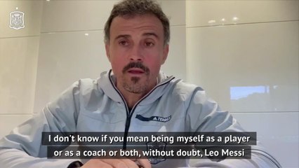 Скачать видео: Messi or Iniesta? Luis Enrique identifies the best player he has coached